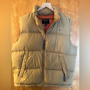 American Eagle Men’s Puffer Vest